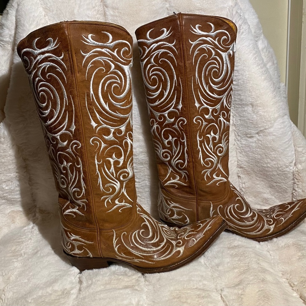 OLD GRINGO MADONA SUEDE COWBOY BOOT